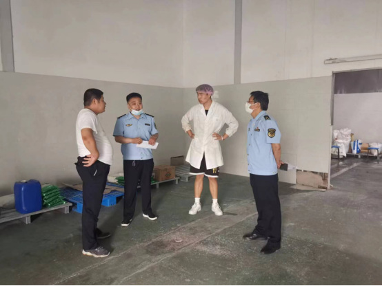临沂市蒙阴县市场监管局专业市场监管所开展冷链食品生产企业疫情防控专项检查358.png