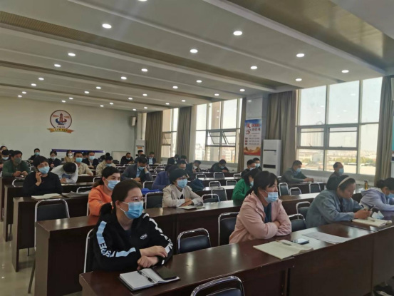 莒南县市场监管局食品生产企业塑化剂污染风险警示会422.png