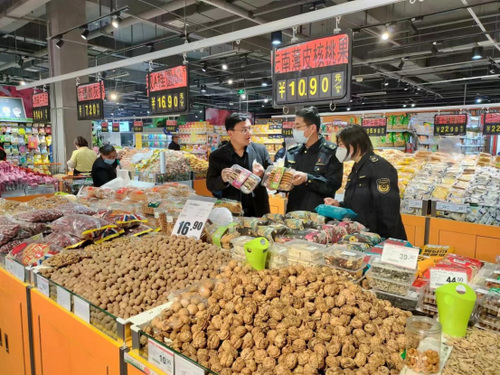 莒南县市场监管局开展315食品安全隐患排查(1)154.png