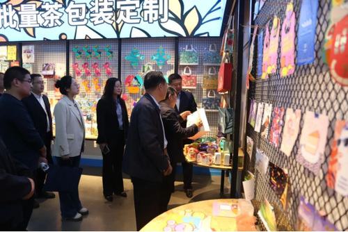 4.11省市场监管局到兰山调研《食品相关产品质量安全监督管理暂行办法》贯彻落实情况96.png