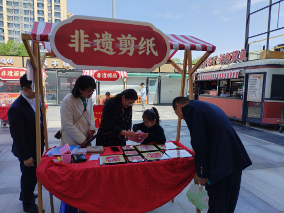 20250429青岛西海岸新区市场监管局联合开展“筑梦新时代、劳动创未来”系列主题活动（宣传）524.png