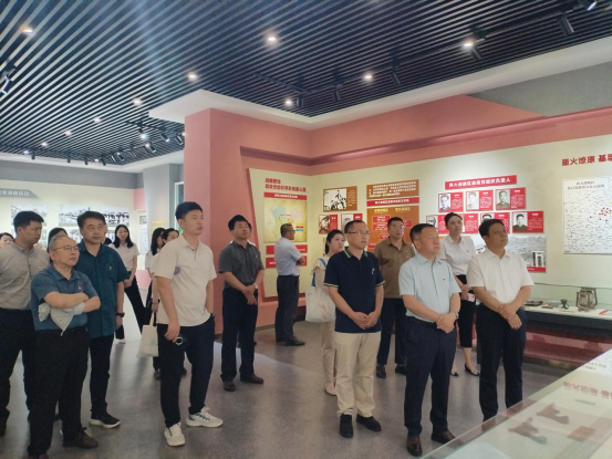 青岛西海岸新区市场监管局联合开展“铭记历史、砥砺前行”主题党日活动（宣传） - 副本590.png