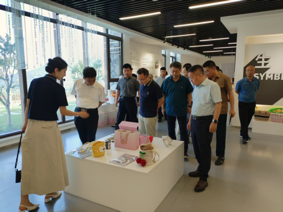 青岛西海岸新区市场监管局联合开展“铭记历史、砥砺前行”主题党日活动（宣传） - 副本696.png