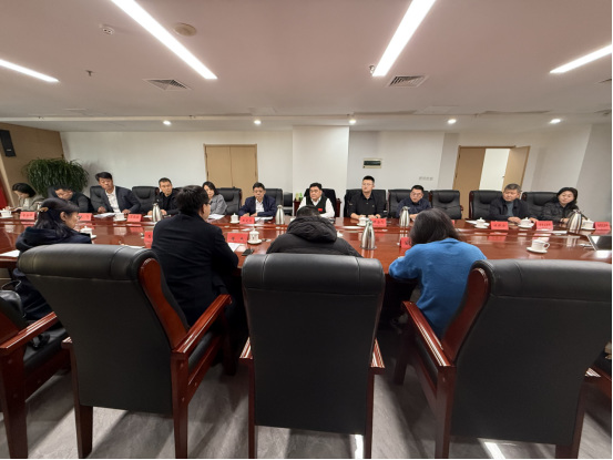 青岛市市场监管局在西海岸新区召开优化营商环境座谈会510.png 青岛市市场监管局在西海岸新区召开优化营商环境座谈会510.png