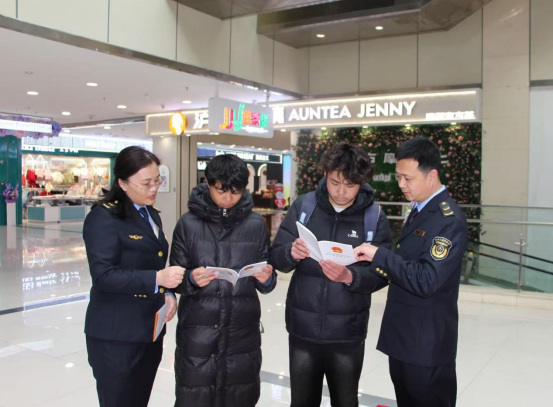 临沭县市场监管局开展“3·15”维权宣传进商超活动337.png 临沭县市场监管局开展“3·15”维权宣传进商超活动337.png